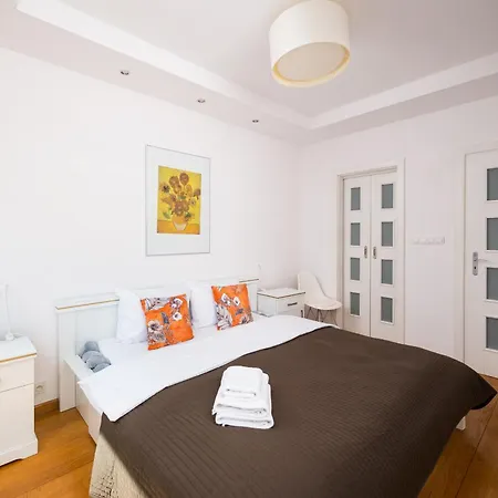 Apartment Strzelcow 2-bedroom By Bookinghost