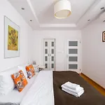 Strzelcow 2-bedroom By Bookinghost Apartman