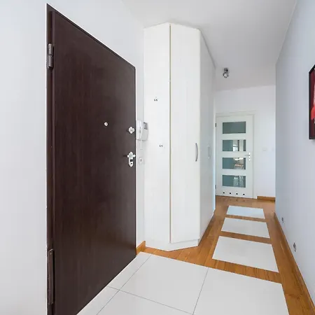 Apartment Strzelcow 2-bedroom By Bookinghost *