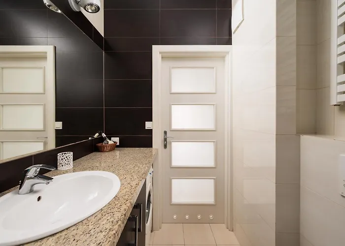 Strzelcow 2-bedroom By Bookinghost *